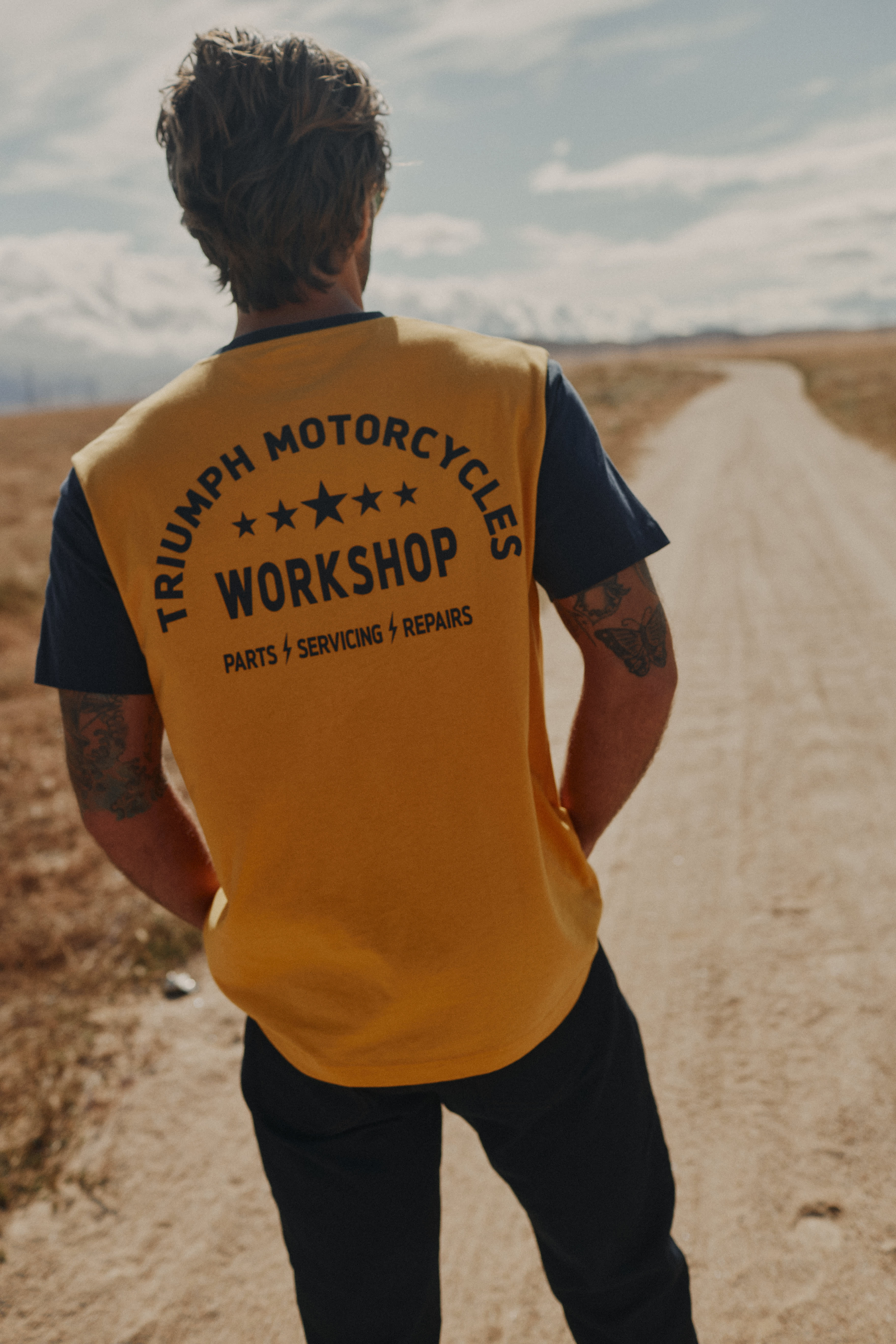 Fendland Contrast Sleeve Workshop T-shirt in Gold |Casual